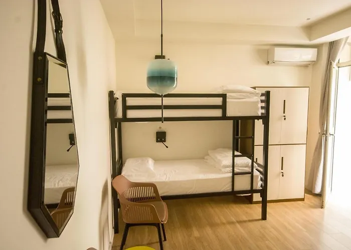 بيت شباب Vanilla Sky Boutique تيرانا