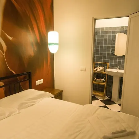 Vanilla Sky Boutique Хостел Тирана